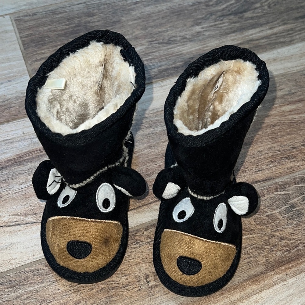 Lazy one monkey boots